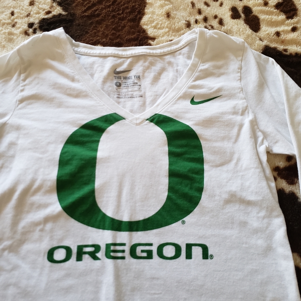 NIKE University of Oregon V-Neck Shirt